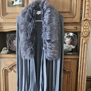 Gray Sweater with Removeable Faux Fur Collar, Size Large